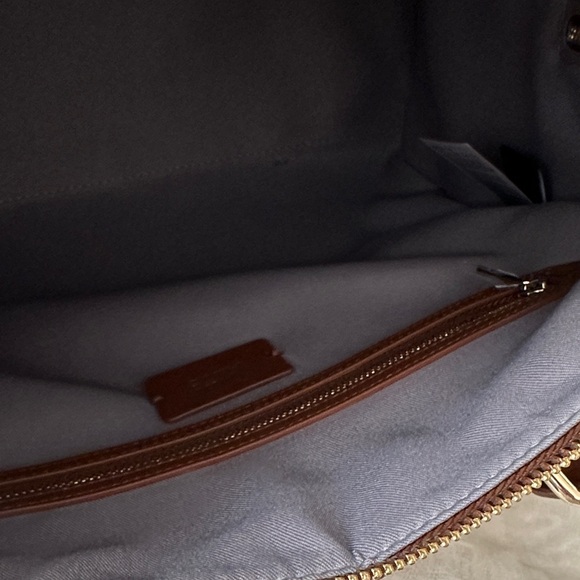 BTS V Mute Boston Bag | Virkin | Artist-Made Collection | Kim Taehyung - Picture 14 of 16